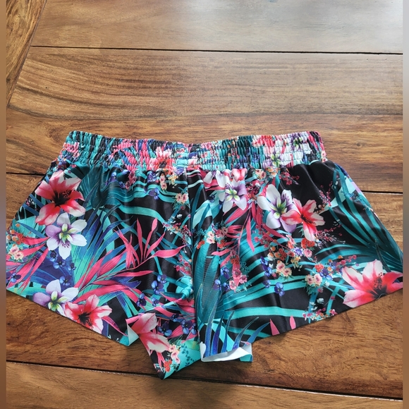 NWT Seafolly Girls Size 10 Floral Cover-up Shorts - Picture 3 of 3